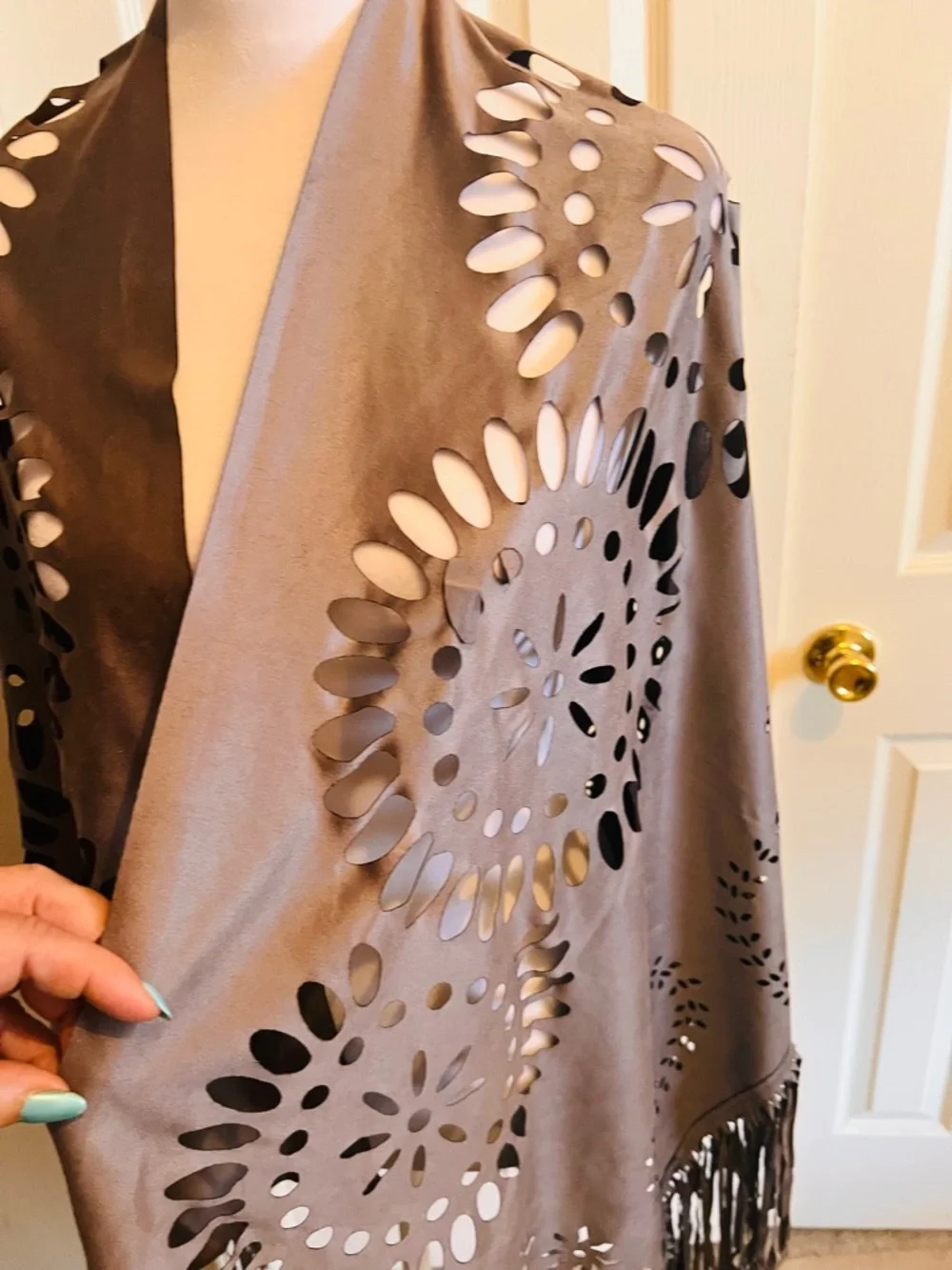 Women's Taupe Laser-Cut Fringe Shawl - Picture 3 of 4